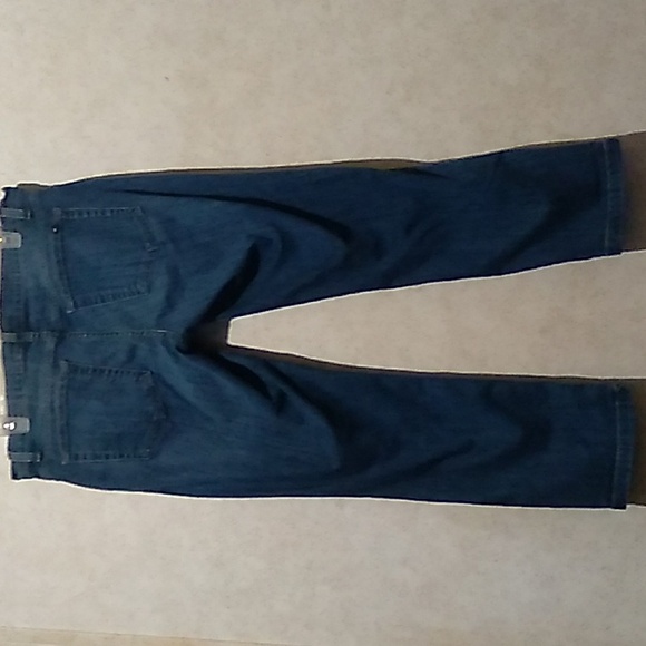 TOMMY HILFIGER crop jeans size 8. - Picture 3 of 12
